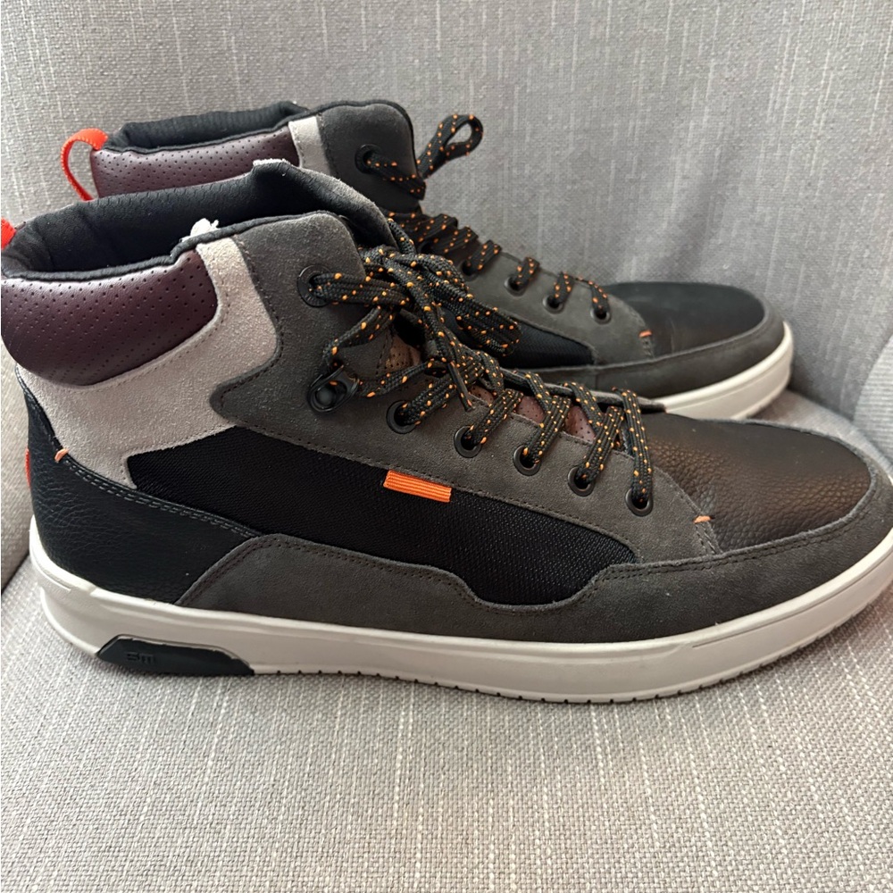 Steve Maddens High Top Black and Charcoal gray..WORN ONCE